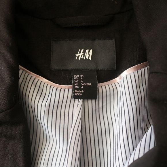 Blazer - Picture 2 of 2